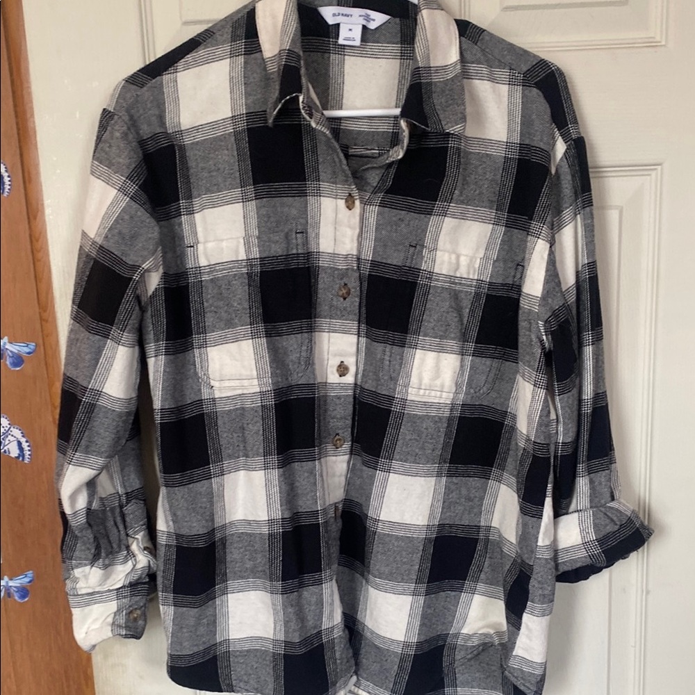 Old Navy Black & White Plaid Button-Up Shirt